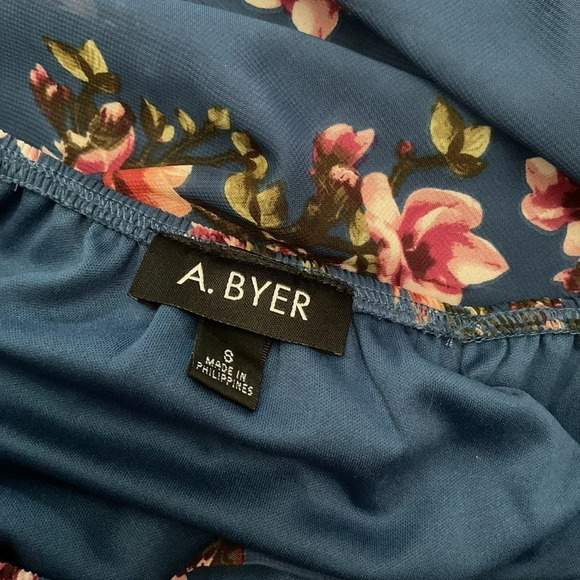 💜 A. Byer Off The Shoulder Printed Shift Dress with Lace - Picture 8 of 9